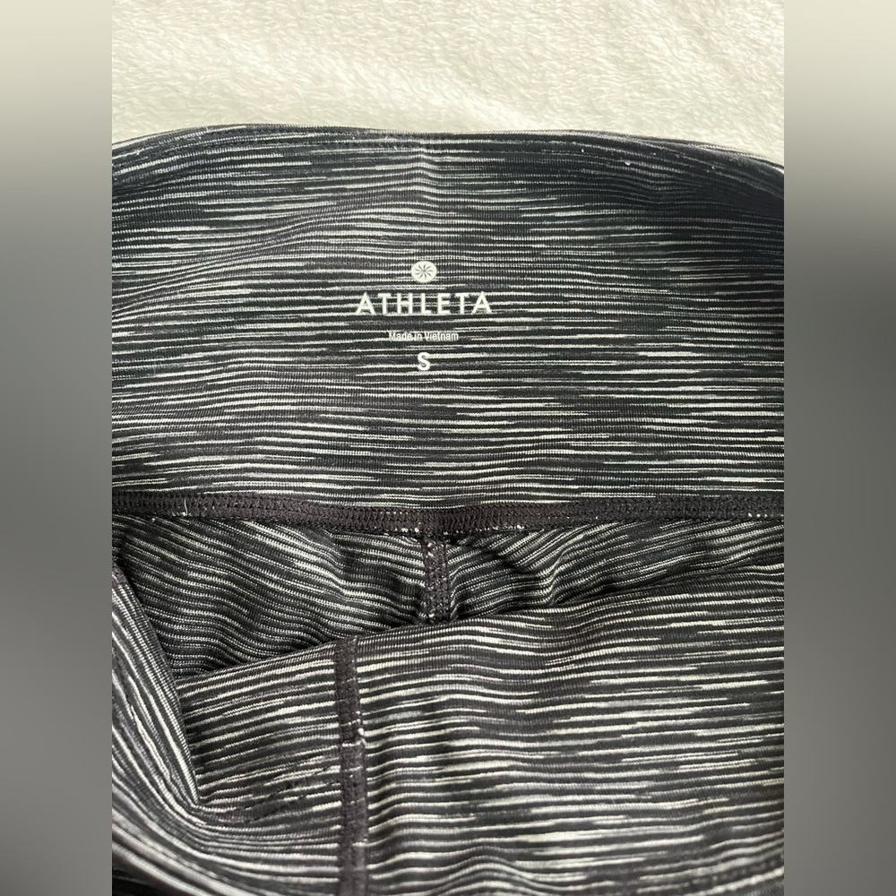 Athleta women’s small heathered black/gray Space Dye workout leggings - Picture 4 of 9